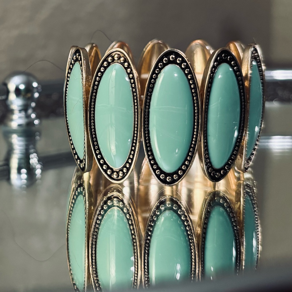 Old Navy Teal / Gold Stretch Bracelet. Osfm